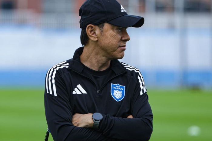Mantan pelatih timnas Indonesia, Shin Tae-yong, saat menjadi pelatih Ulsan HD.