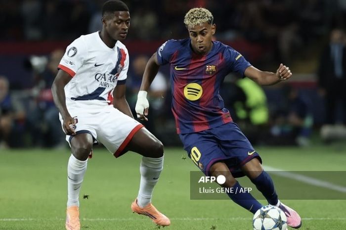 Winger muda Barcelona, Lamine Yamal, disebut-sebut masuk dalam incaran PSG.