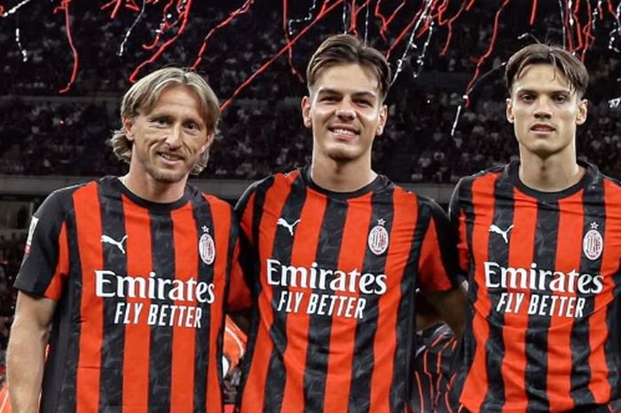 Gelandang-gelandang yang didatangkan AC Milan setelah Tijjani Reijnders pergi: Luka Modric, Ardon Jashari, dan Samuele Ricci