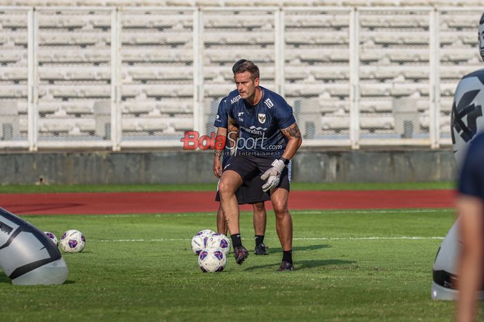Pelatih Kiper Timnas Indonesia dan Timnas U-23 Indonesia, Sjoerd Woudenberg.