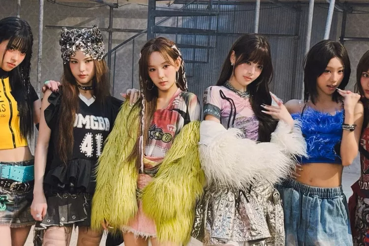 Tuai sorotan, izna resmi rilis desain light stick dan light band mereka (X @izna_offcl)