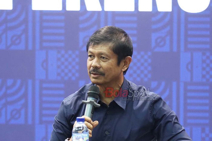 Indra Sjafri dalam pengumuman Pelatih Timnas U-23 Indonesia pada SEA Games 2025 di Kantor I.League, Menara Mandiri, Senayan, Jakarta, Senin (29/9/2025).