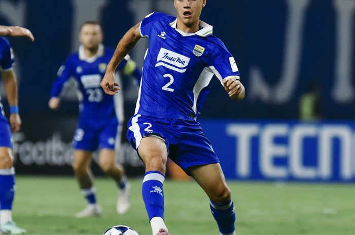 Aksi Eliano Reijnders saat pertandingan Persib Bandung melawan Lion City Sailors, Kamis (18/9/2025).